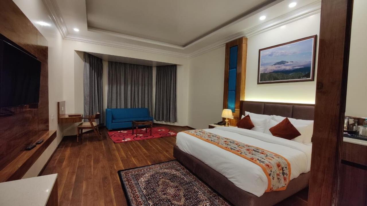 Hotel Woodpark ชิมลา ภายนอก รูปภาพ