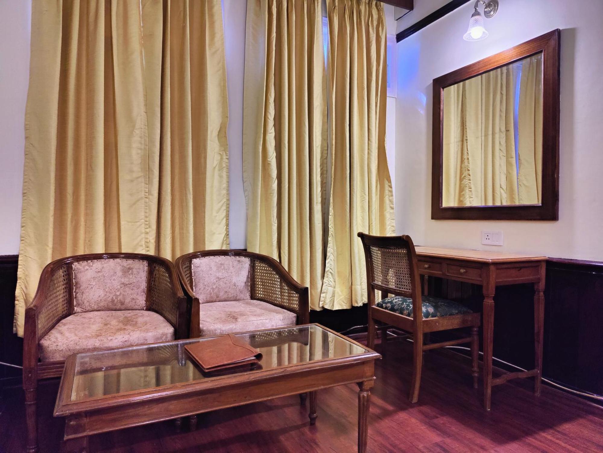 Hotel Woodpark ชิมลา ภายนอก รูปภาพ